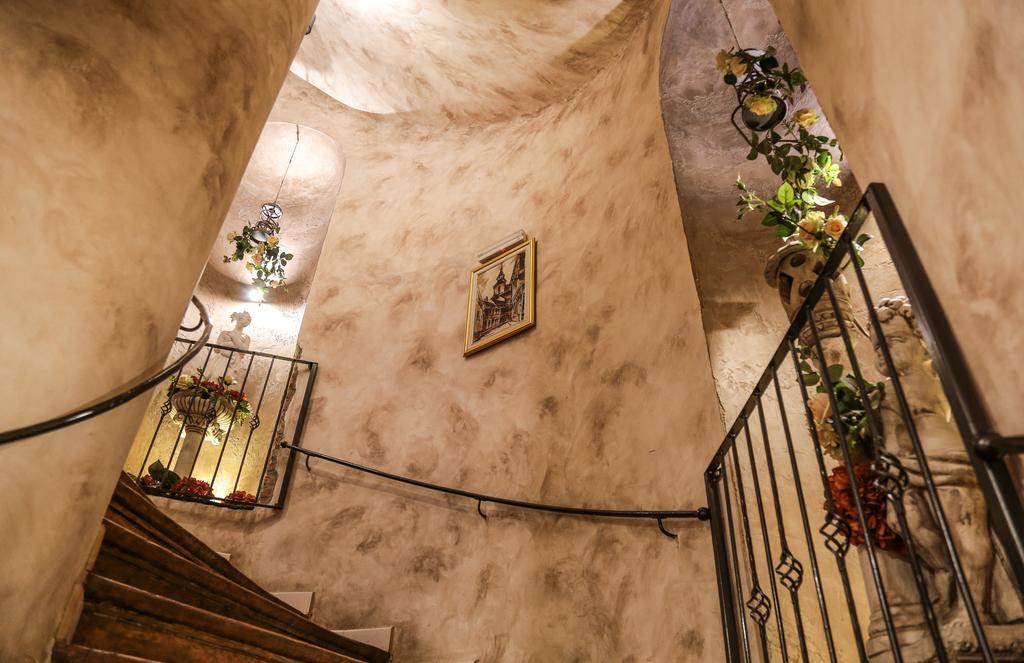فندق Casa Crown براشوف المظهر الخارجي الصورة
